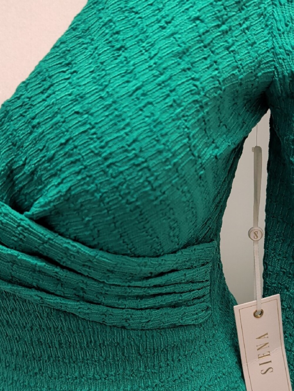 SIENA NWT $128 Size 0 Zero Textured Green Long-Sleeve Wrap Mini Dress - Picture 3 of 12
